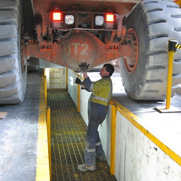Adjust height in mining workshop pit