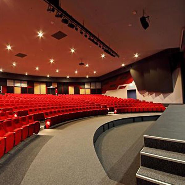 Orchestra pit with moving stage platform